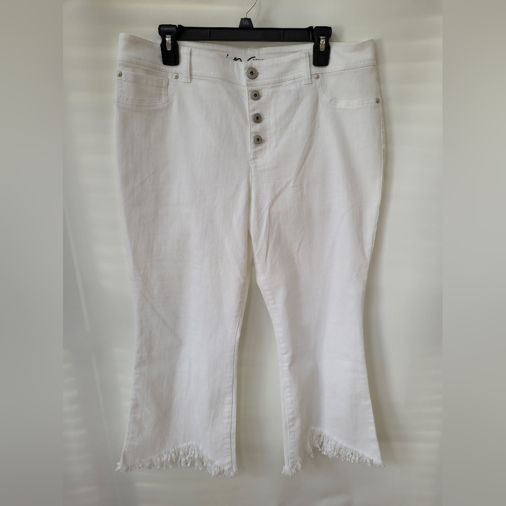INC Denim Women's White Capri Regular Fit Size 14